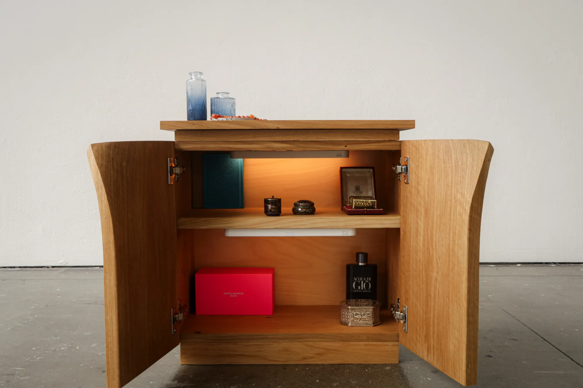 The Peel Cabinet open