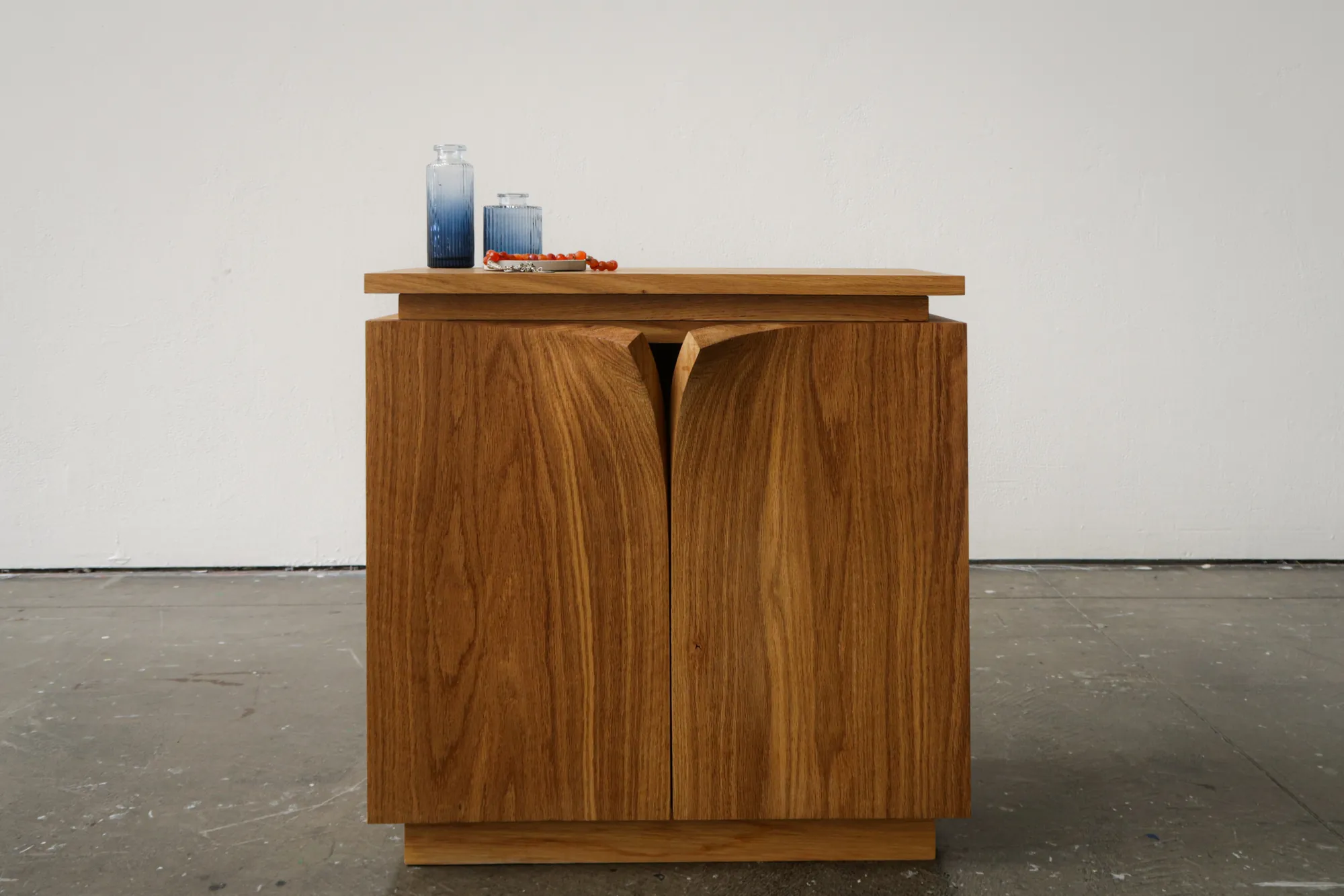 The Peel Cabinet closed
