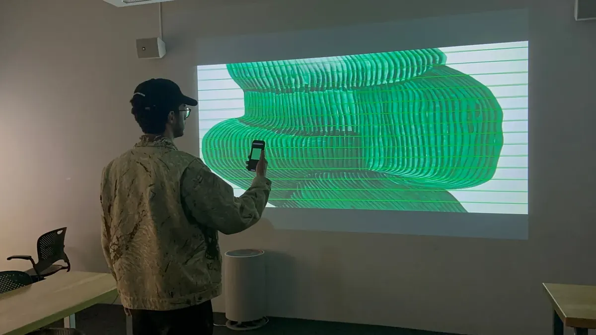 Conducting Sound Spectrum with a phone